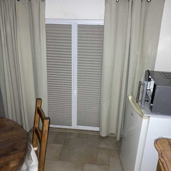 Verdunkelungs-Plissees, stores occultants Für eine dunkele Nacht